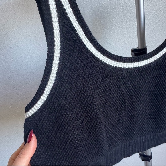 Alo Yoga Tennis Club Sweater Knit Bra Black/White Sports Sz M - Picture 9 of 9